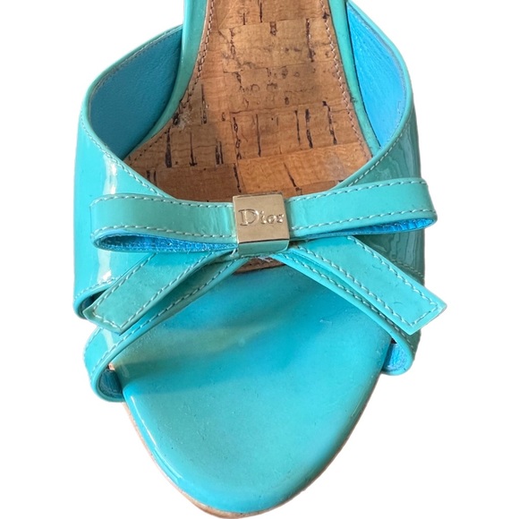 Christian Dior, Shiny Tiffany Blue Slingback Heels (tiny flaw) - 7.5/37.5 - Picture 2 of 6